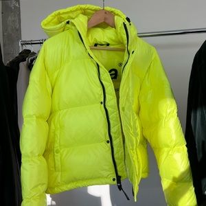 XL Superpuff Aritzia